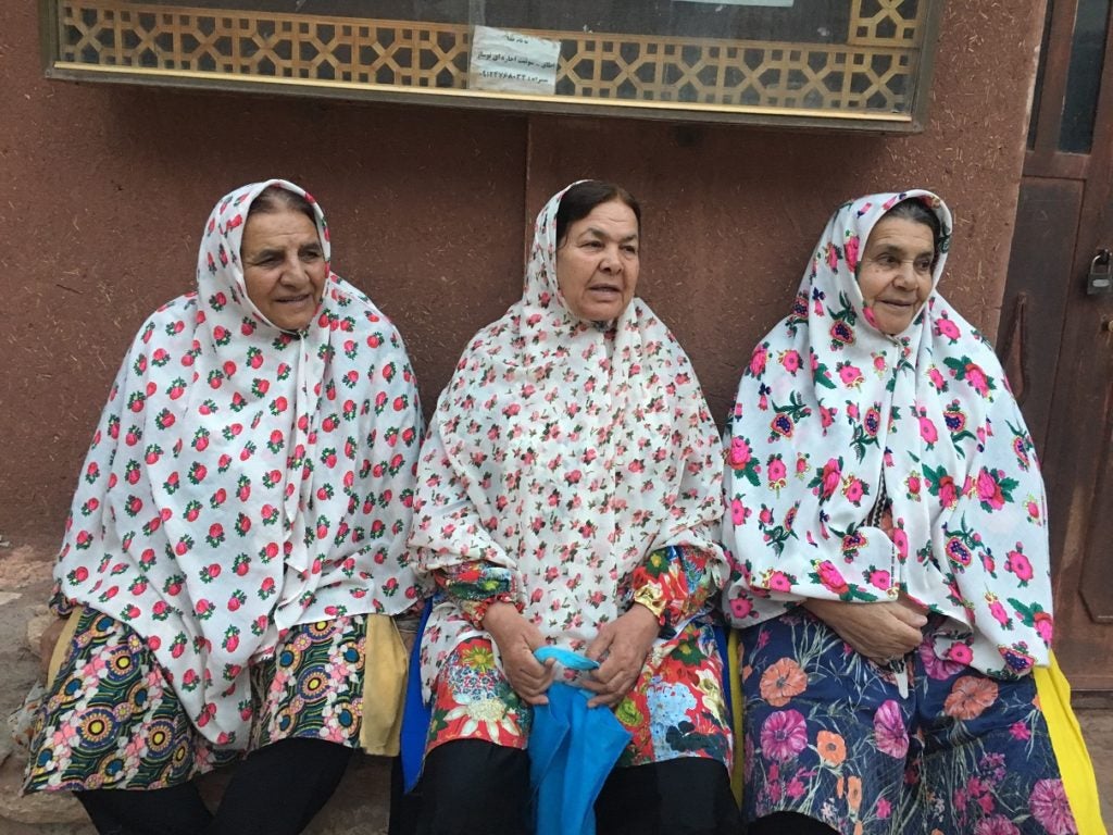 iran-mujeres-abyaneh