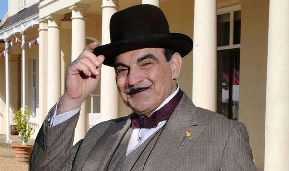 Es mejor detective Poirot o Petra Delicado?