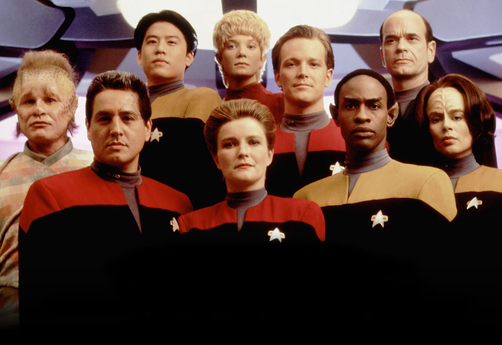 cast of voyager tv series